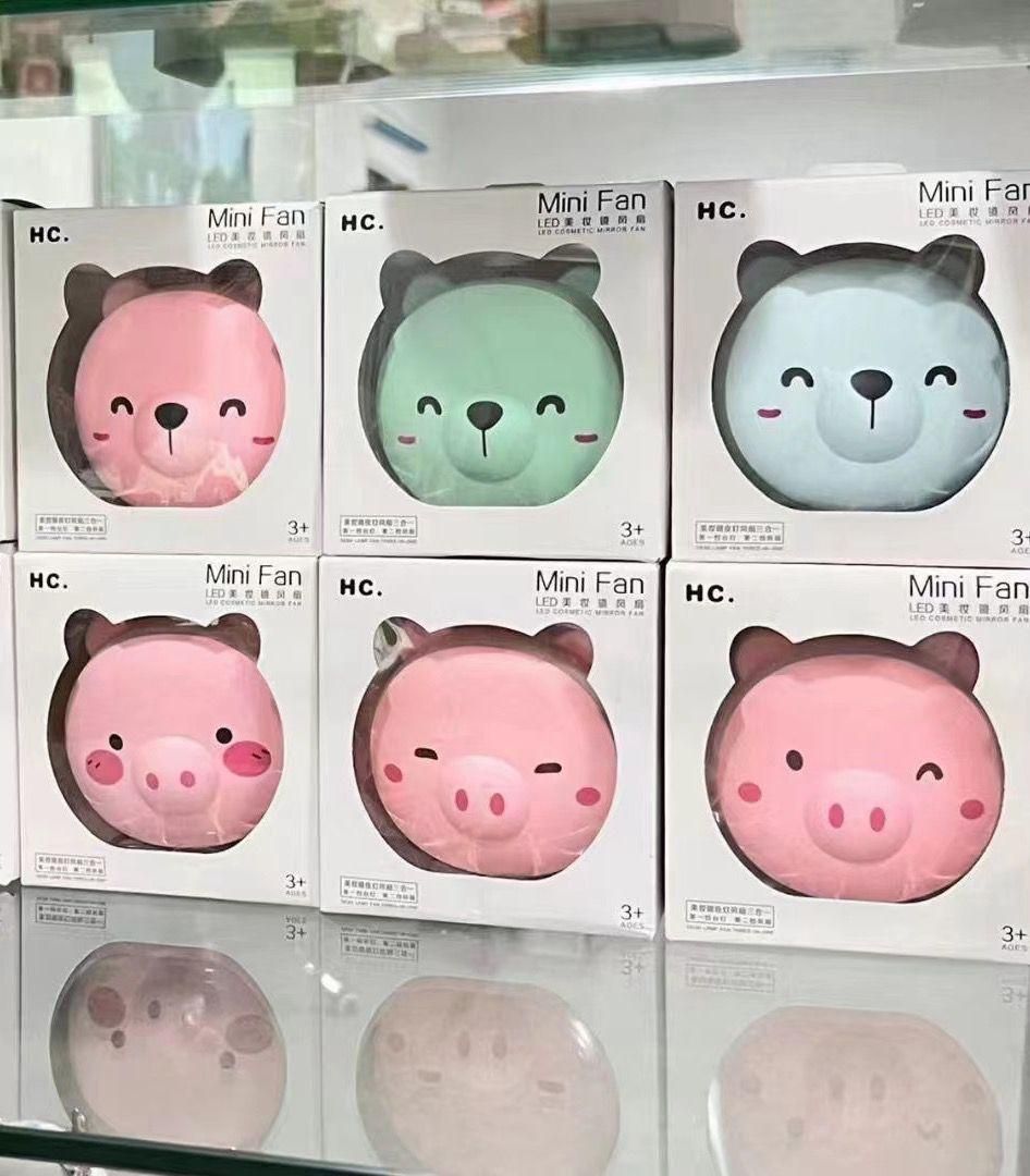 Cartoon Cute Pig LED Lights Mirror Pocket Fan rj1jn6-fq